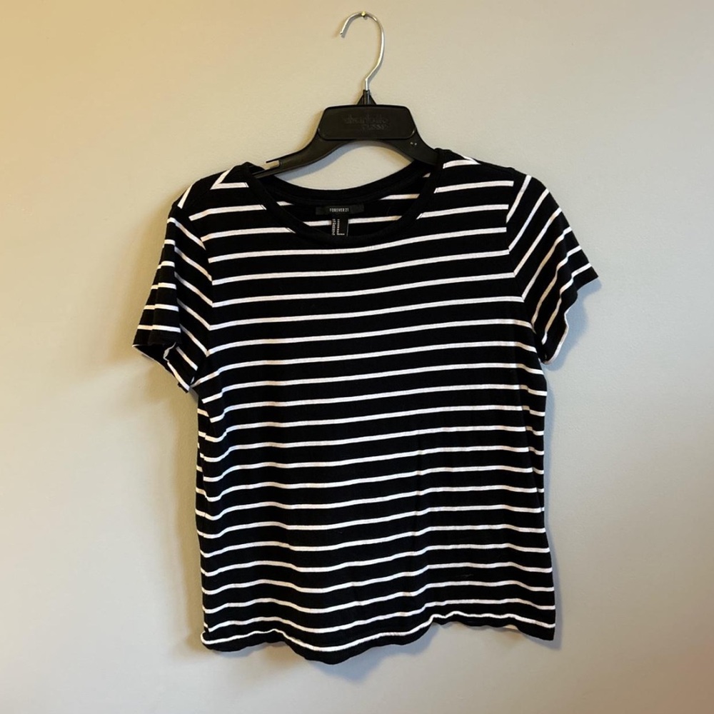 Black and white striped forever 21 tee